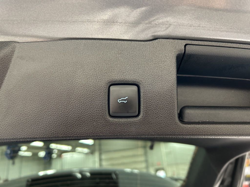 Certified 2025 Ford Escape Platinum image 33