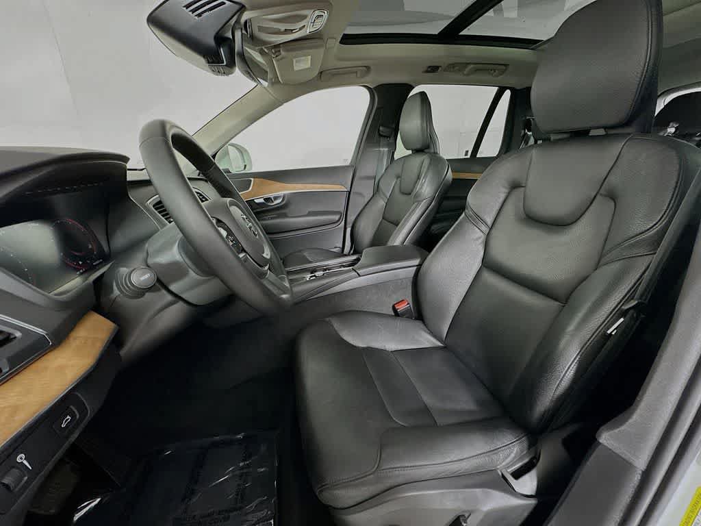 Used 2022 Volvo XC90 T6 Momentum w/ Protection Package Premier AWD/4WD image 12