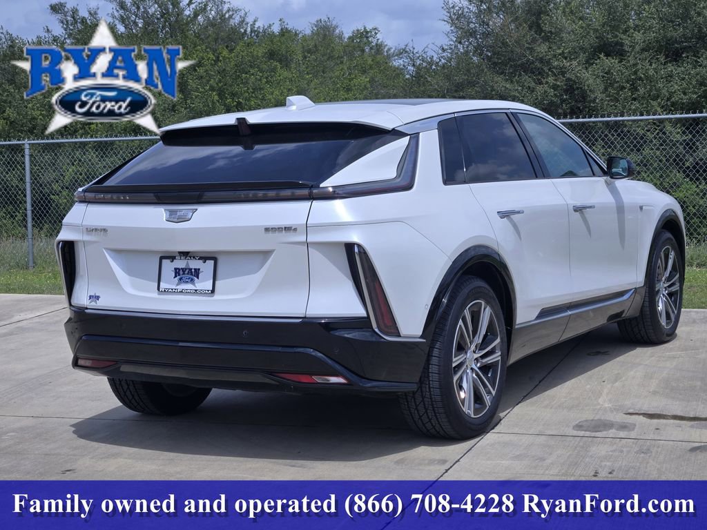 Used 2024 Cadillac Lyriq Luxury image 4