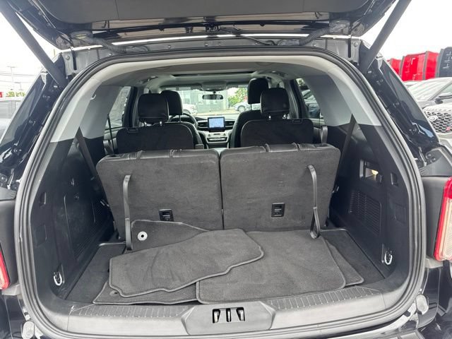 Certified 2023 Ford Explorer XLT w/ Equipment Group 202A AWD/4WD image 32