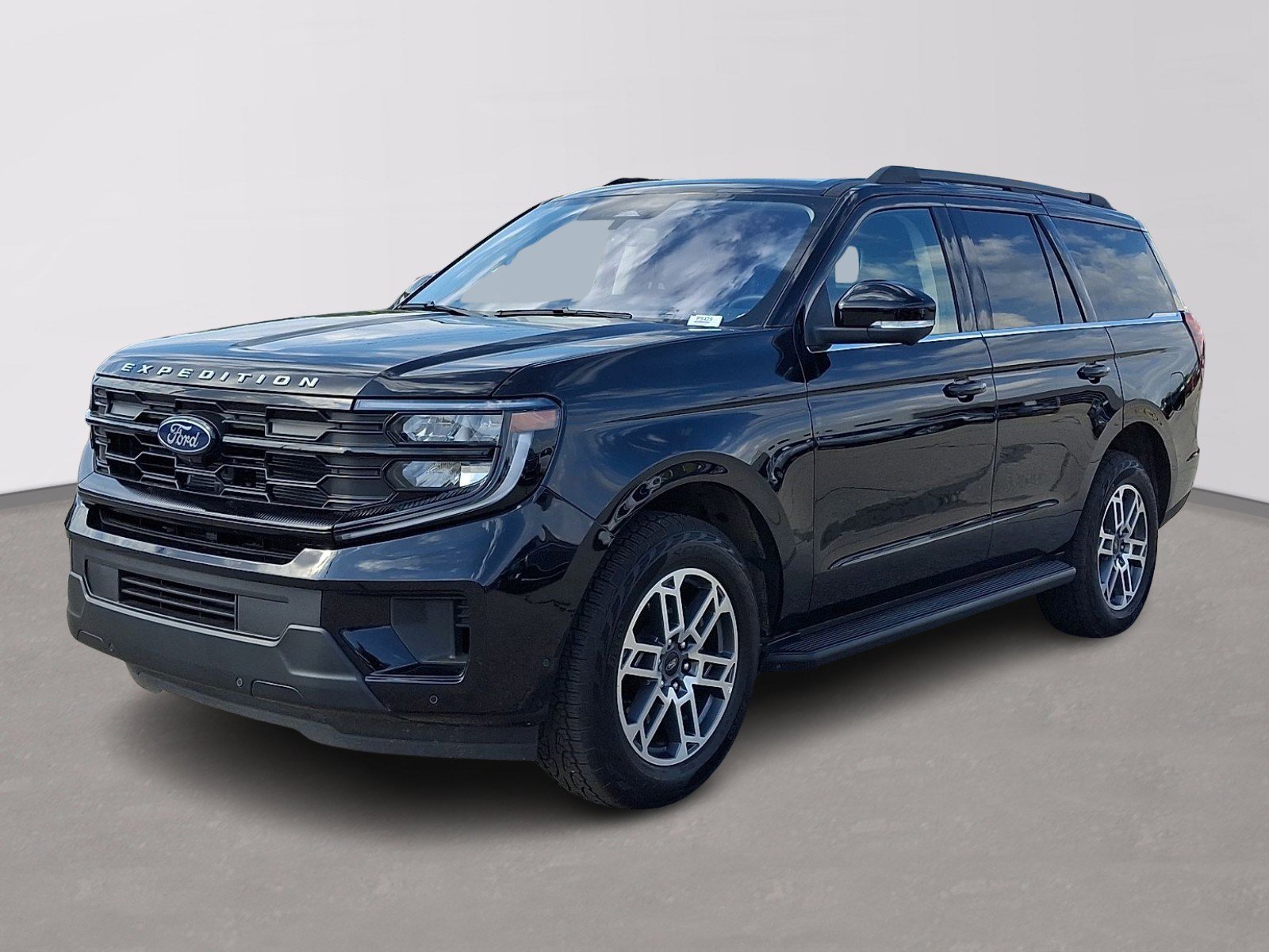 Certified 2025 Ford Expedition Active AWD/4WD image 3