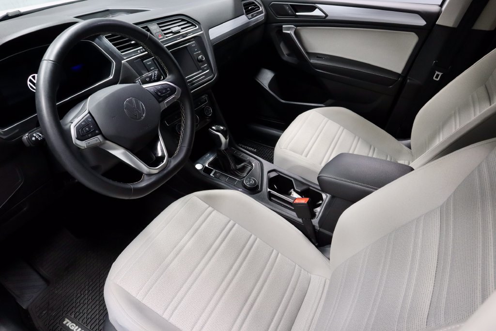 Used 2024 Volkswagen Tiguan S AWD/4WD image 23