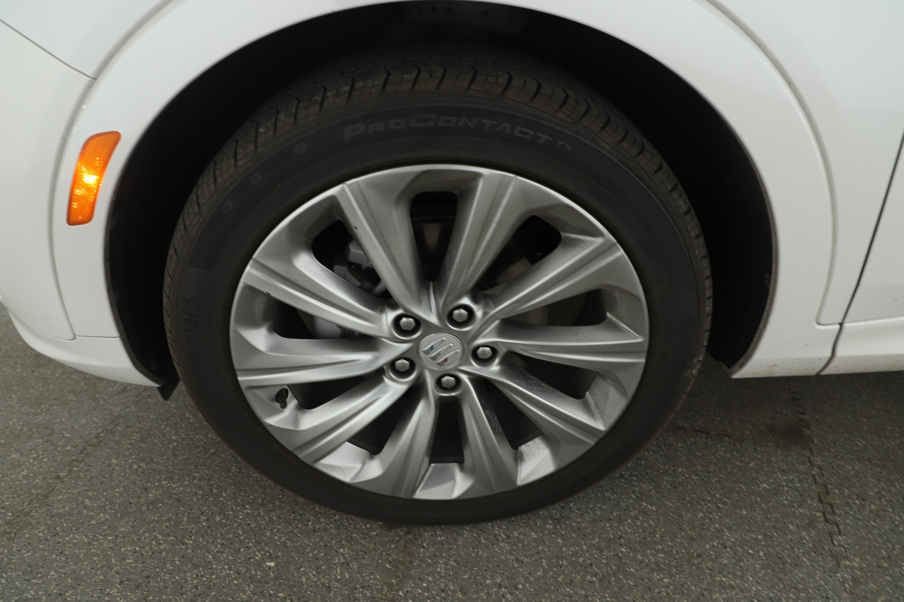 Used 2025 Buick Envista Avenir image 4