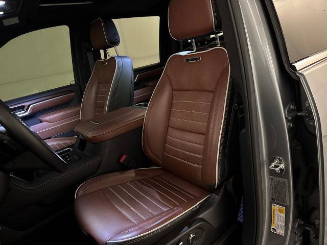 Used 2025 GMC Sierra 2500 Denali Ultimate image 19