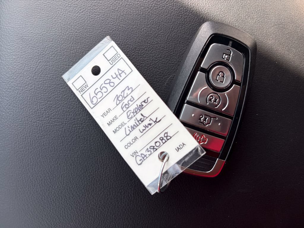 Certified 2023 Ford Explorer Limited w/ Limited Technology Package AWD/4WD image 33