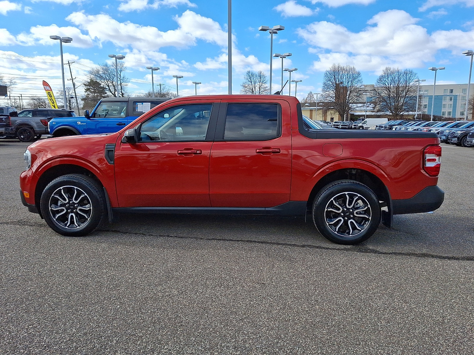 Certified 2024 Ford Maverick Lariat image 3