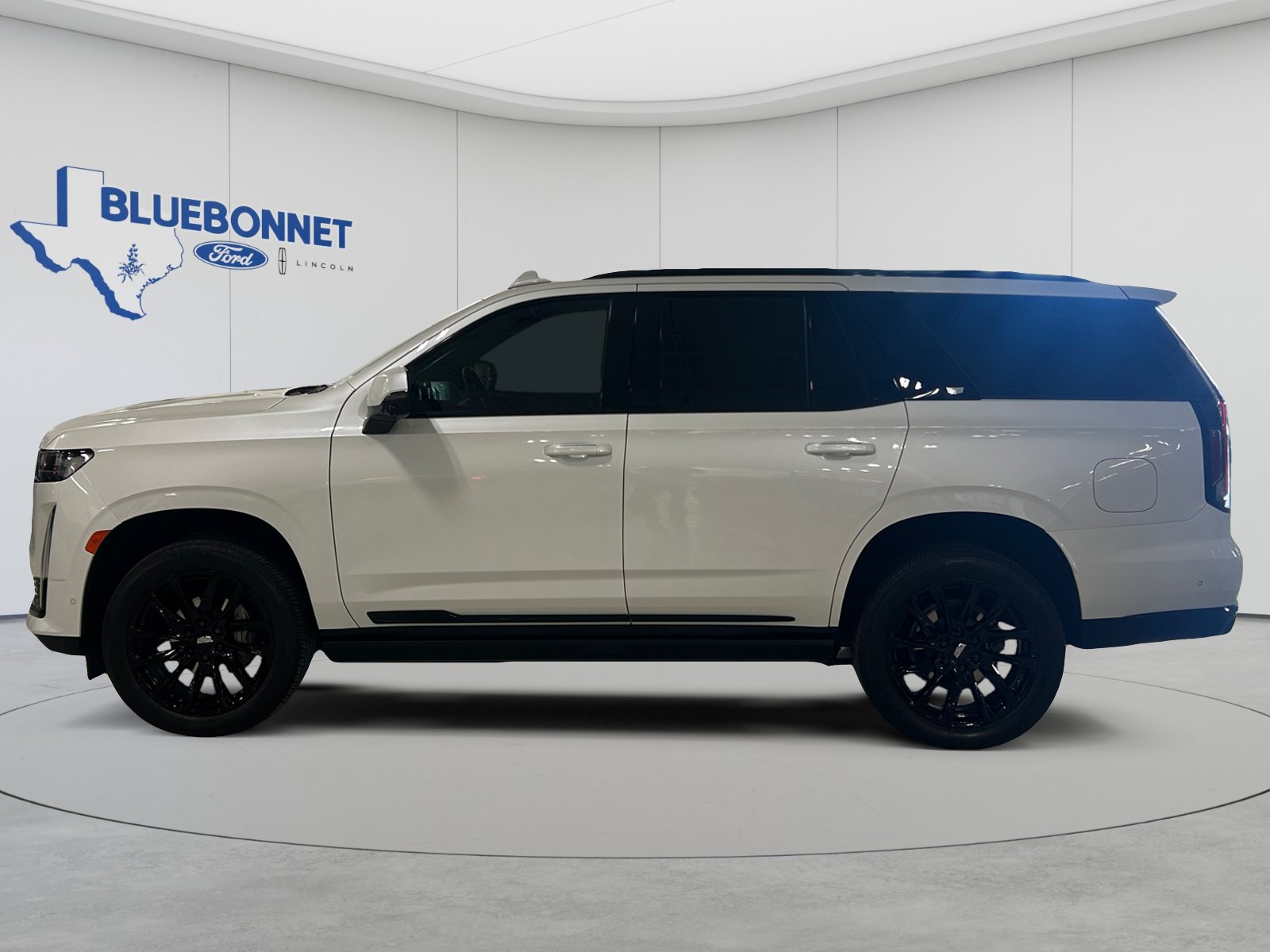 Used 2024 Cadillac Escalade Sport w/ LPO, ONYX Package AWD/4WD image 7