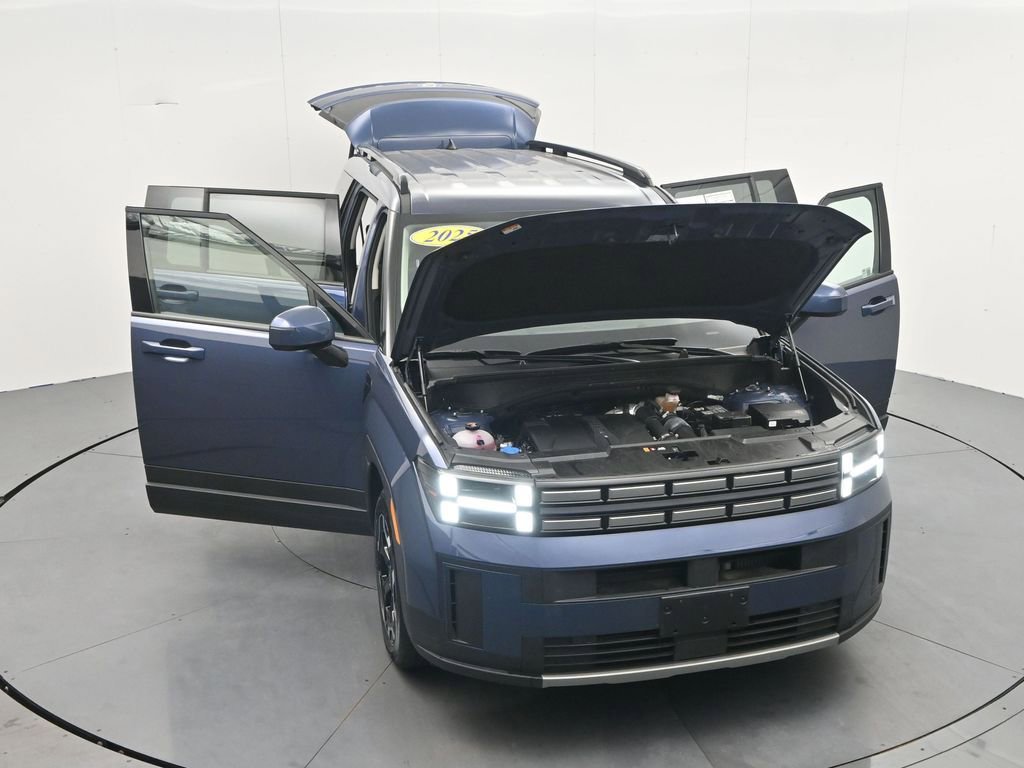 Used 2025 Hyundai Santa Fe SEL FWD image 40
