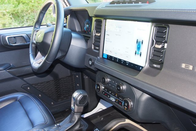 Certified 2025 Ford Bronco Badlands AWD/4WD image 10
