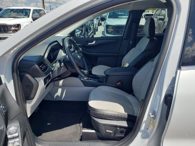 Certified 2025 Ford Escape SE w/ PHEV Premium Package FWD image 19