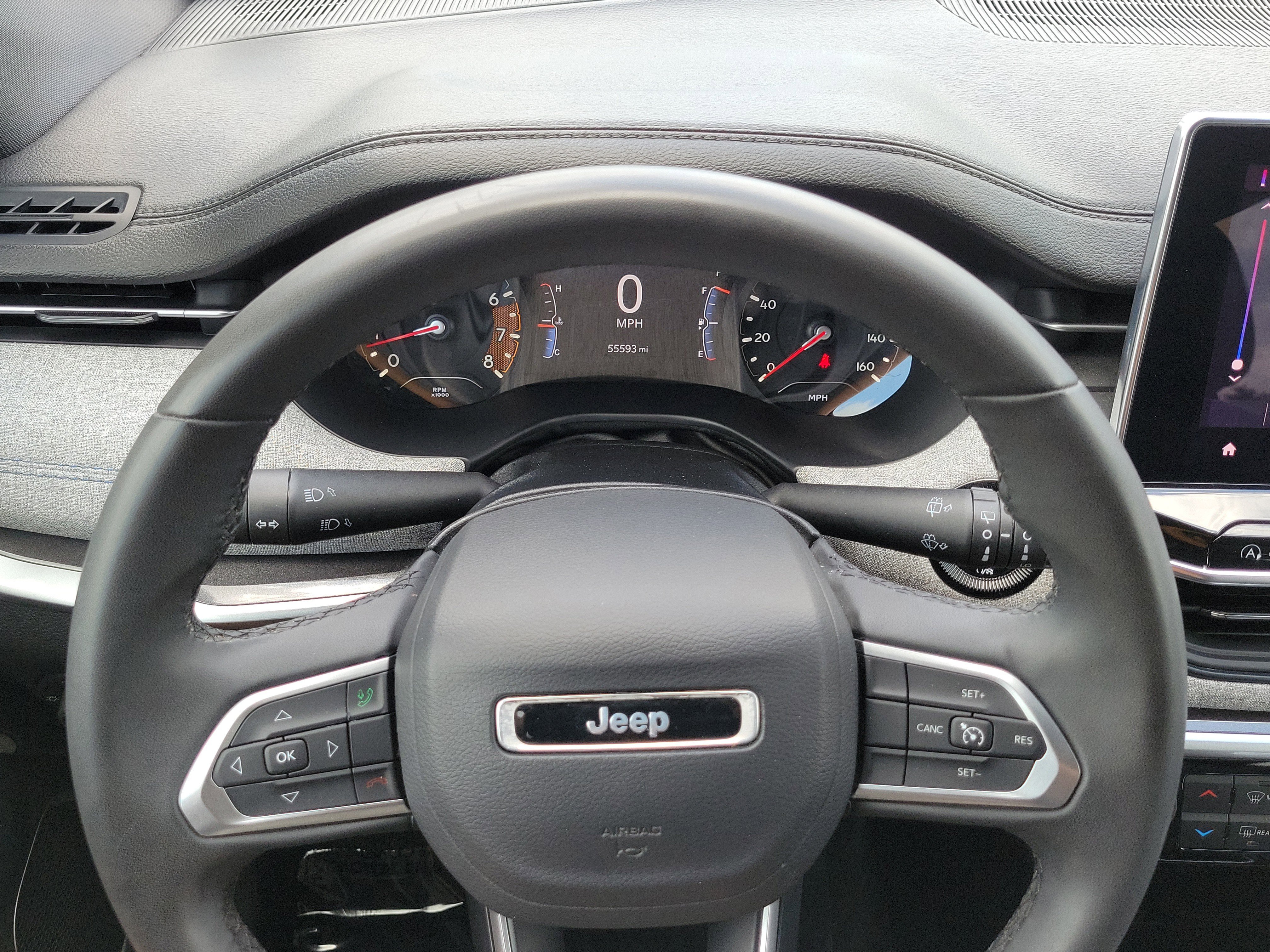 Used 2024 Jeep Compass Latitude AWD/4WD image 23