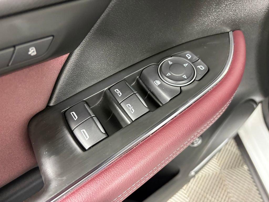 Used 2025 Buick Envision Sport Touring AWD/4WD image 13