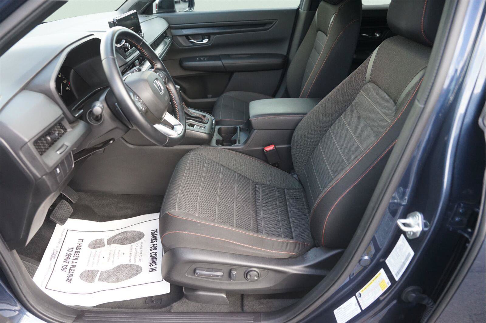 Used 2025 Honda CR-V Sport image 9