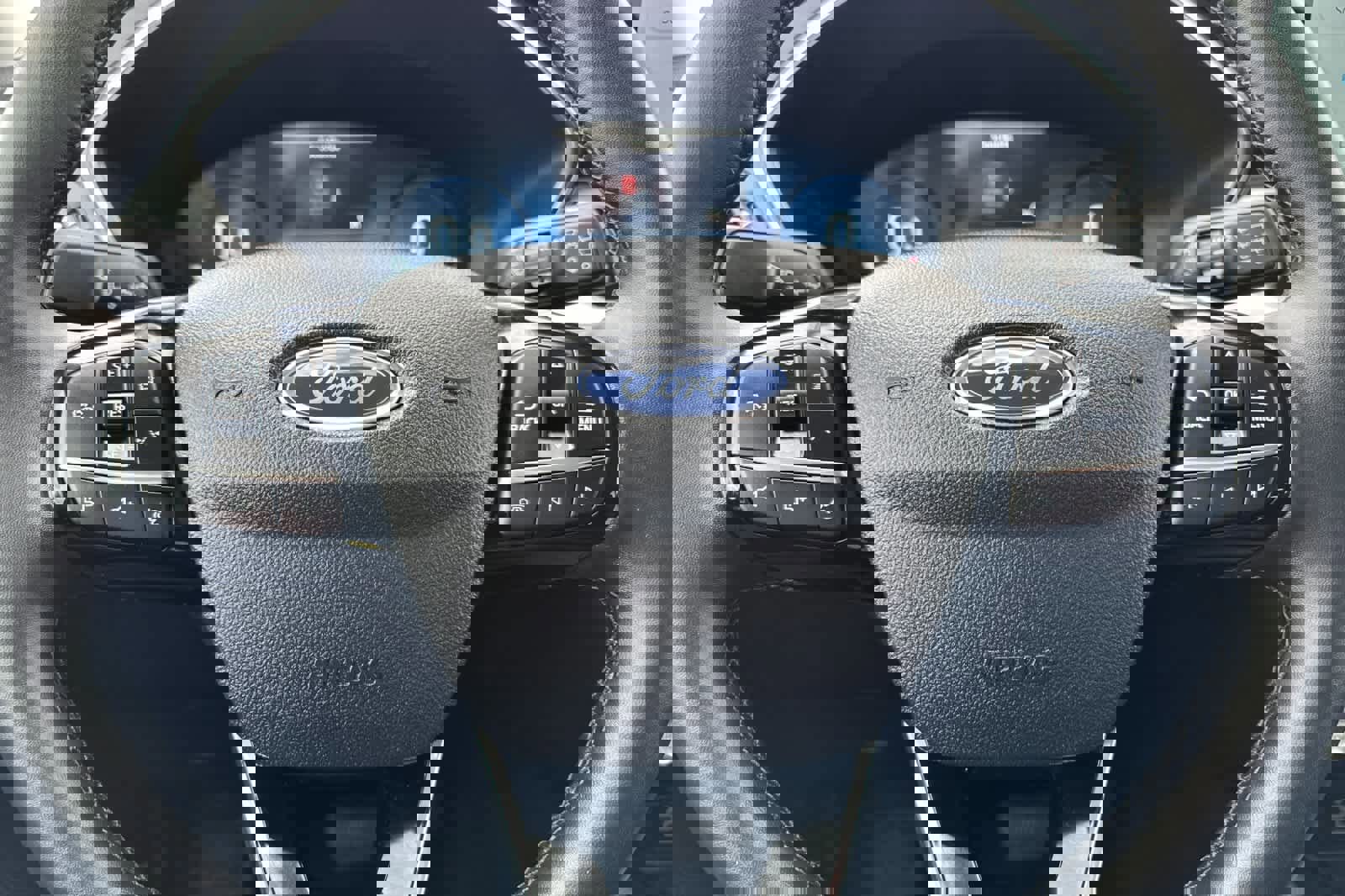 Certified 2025 Ford Escape Platinum image 24