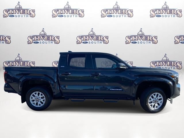 Used 2024 Toyota Tacoma SR5 AWD/4WD image 2