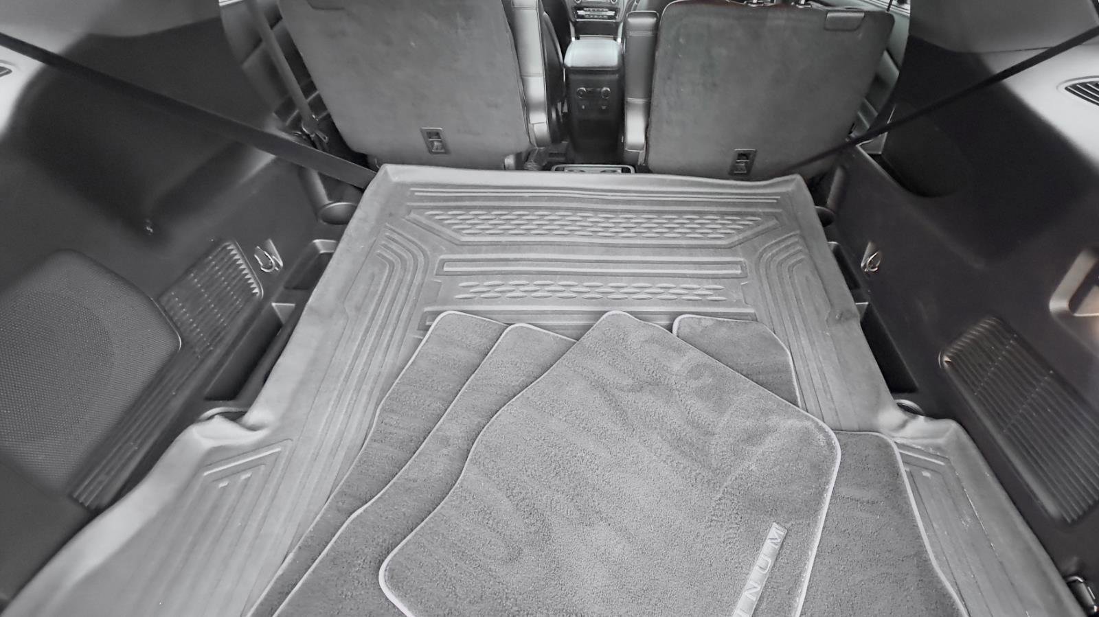 Certified 2020 Ford Explorer Platinum w/ Premium Technology Package image 9