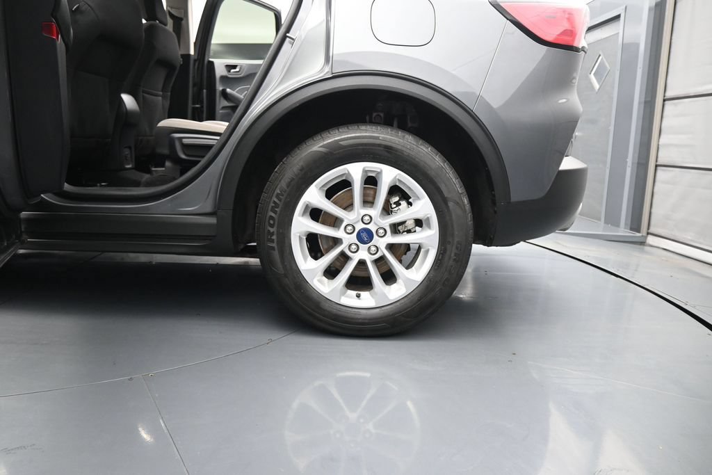 Certified 2022 Ford Escape SE FWD image 18