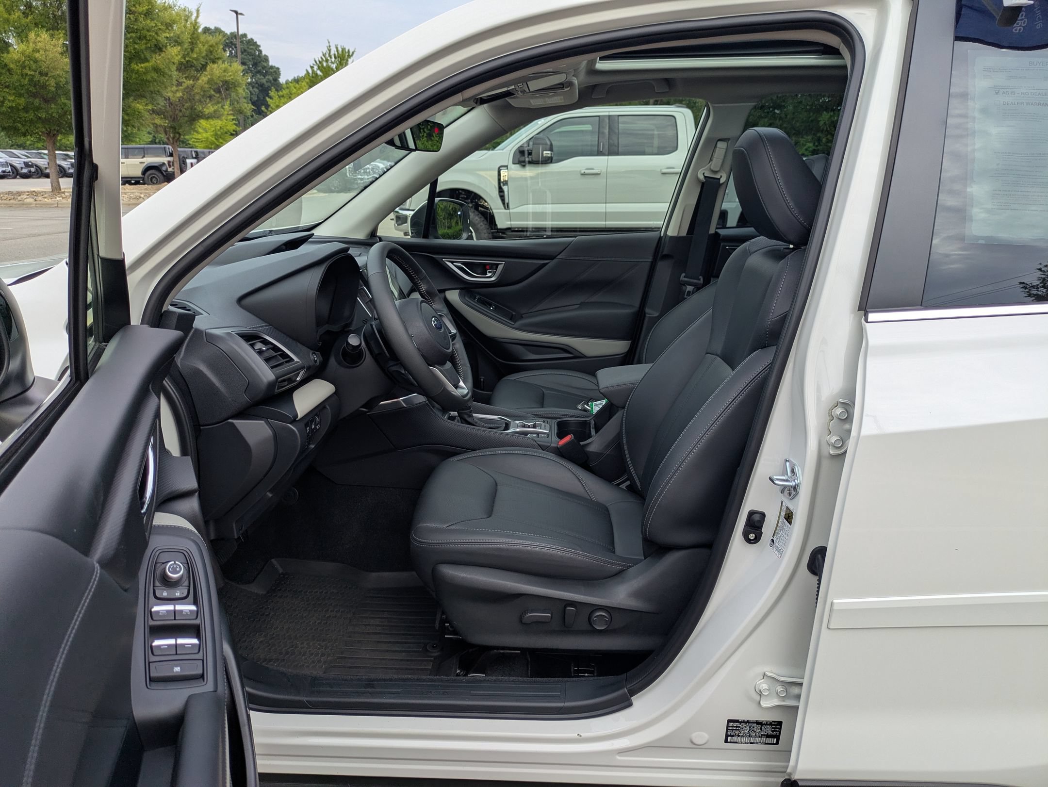 Used 2024 Subaru Forester Limited AWD/4WD image 11