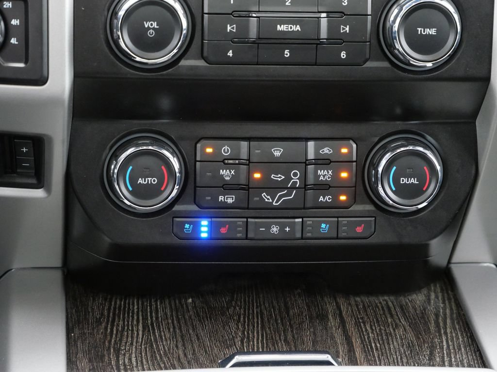 Certified 2021 Ford F250 Lariat AWD/4WD image 18