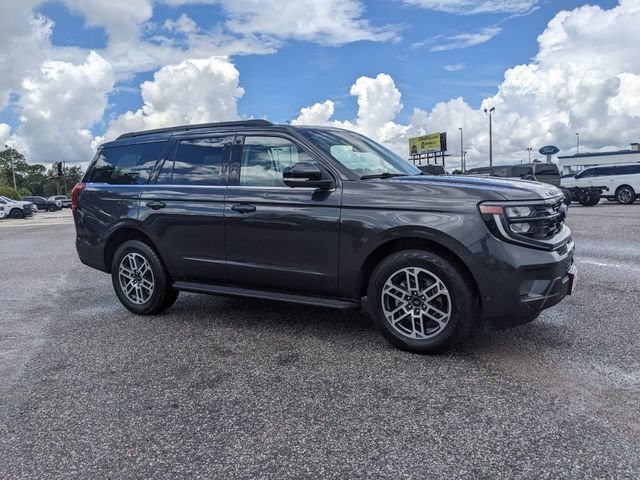 Certified 2025 Ford Expedition Active AWD/4WD image 2