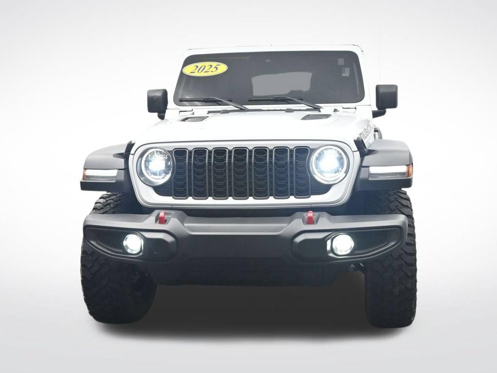 Used 2025 Jeep Wrangler Unlimited Rubicon w/ Convenience Group AWD/4WD image 2