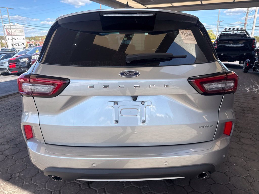 Certified 2024 Ford Escape ST-Line w/ Tech Pack #1 AWD/4WD image 7