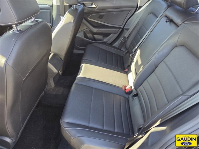 Used 2021 Volkswagen Jetta SE image 12