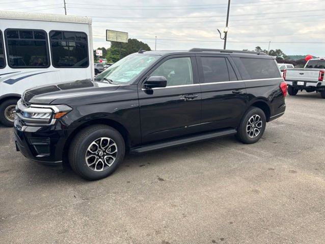 Certified 2024 Ford Expedition Max XLT RWD image 3