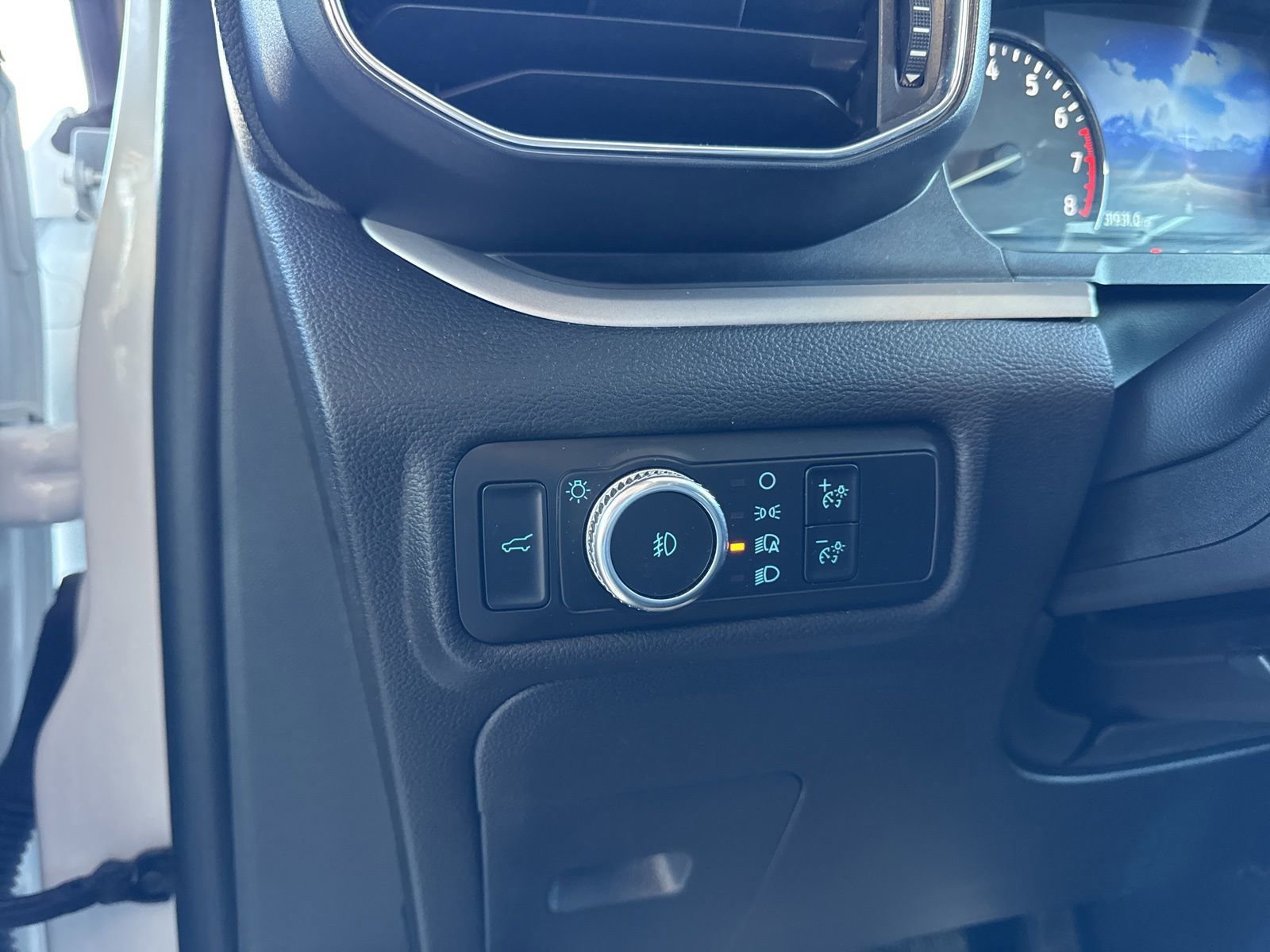 Certified 2023 Ford Explorer XLT w/ Equipment Group 202A image 27