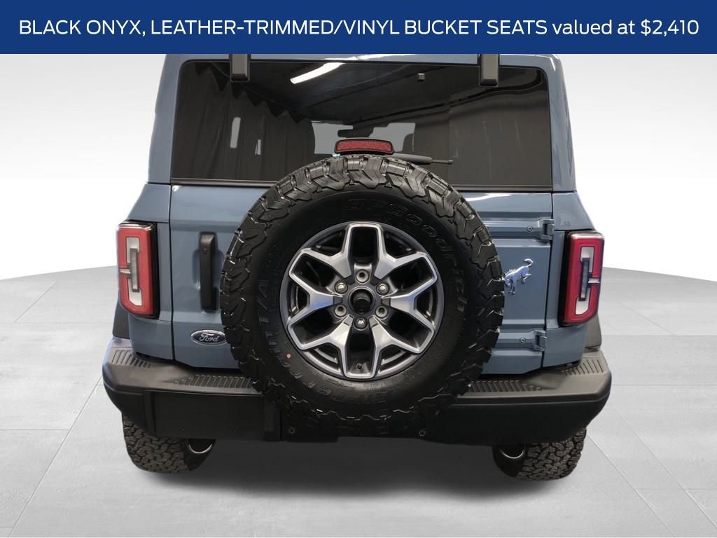 Certified 2025 Ford Bronco Badlands image 3