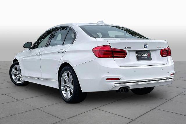 Used 2017 BMW 330i xDrive Sedan AWD/4WD image 11
