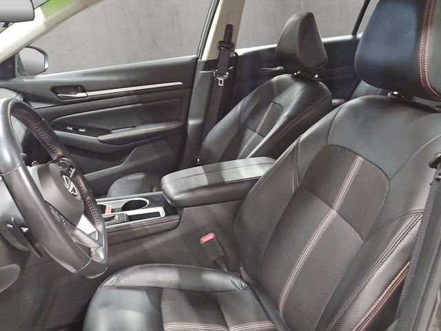 Used 2024 Nissan Altima 2.5 SR FWD image 12