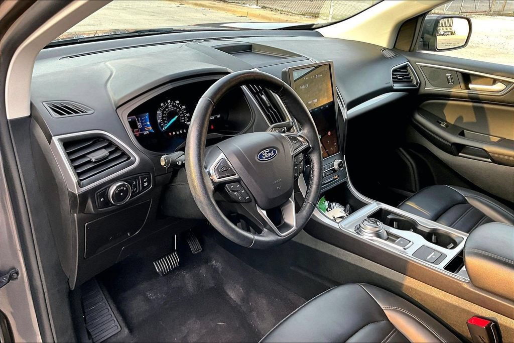 Certified 2024 Ford Edge SEL w/ Convenience Package AWD/4WD image 13
