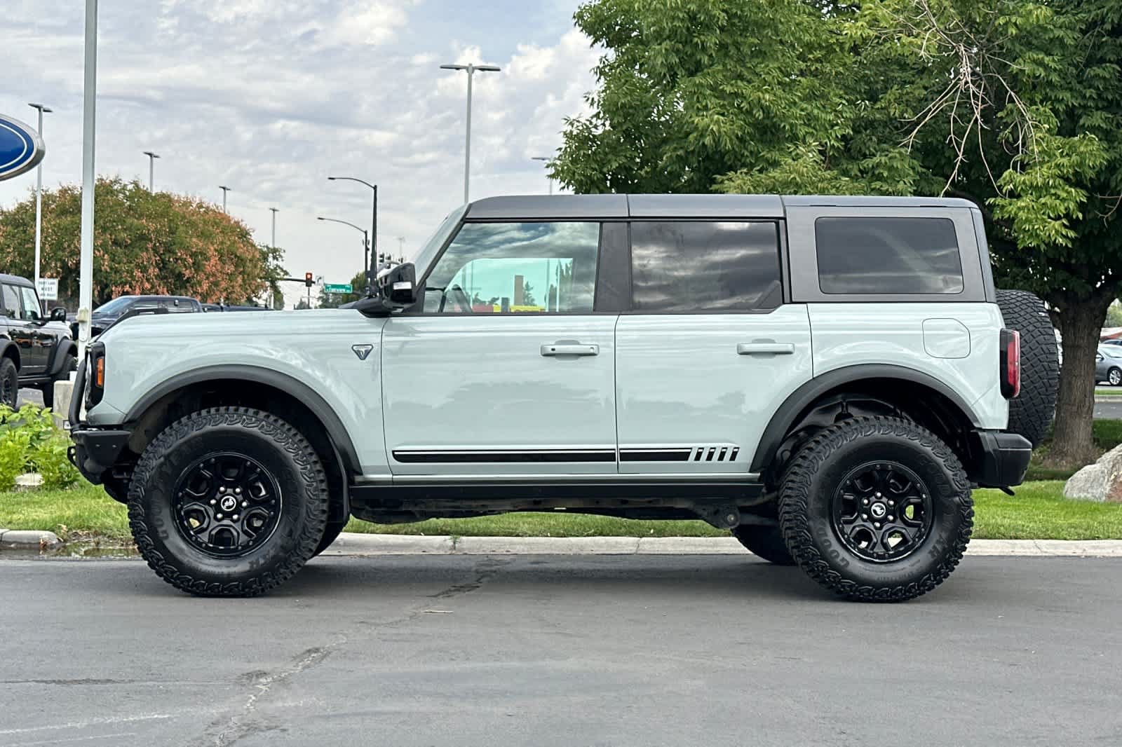 Certified 2021 Ford Bronco First Edition AWD/4WD image 5