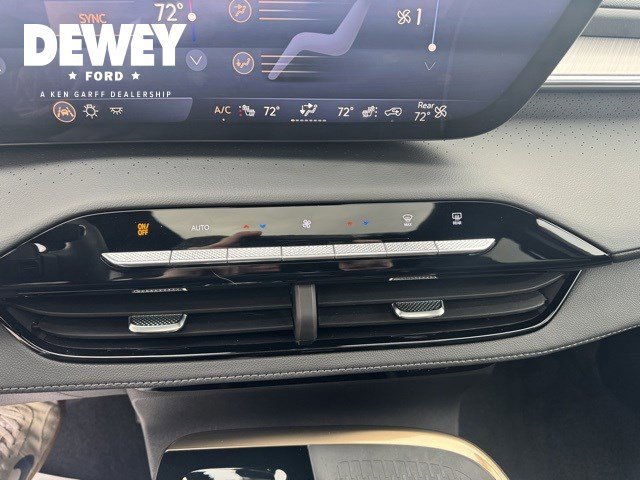 Used 2025 Buick Enclave Avenir w/ Trailering Package, 5000 lbs. image 22