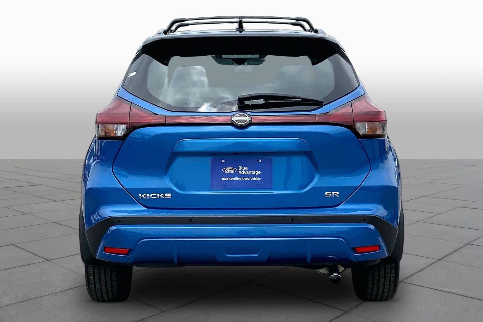 Used 2022 Nissan Kicks SR w/ Premium Package FWD image 5