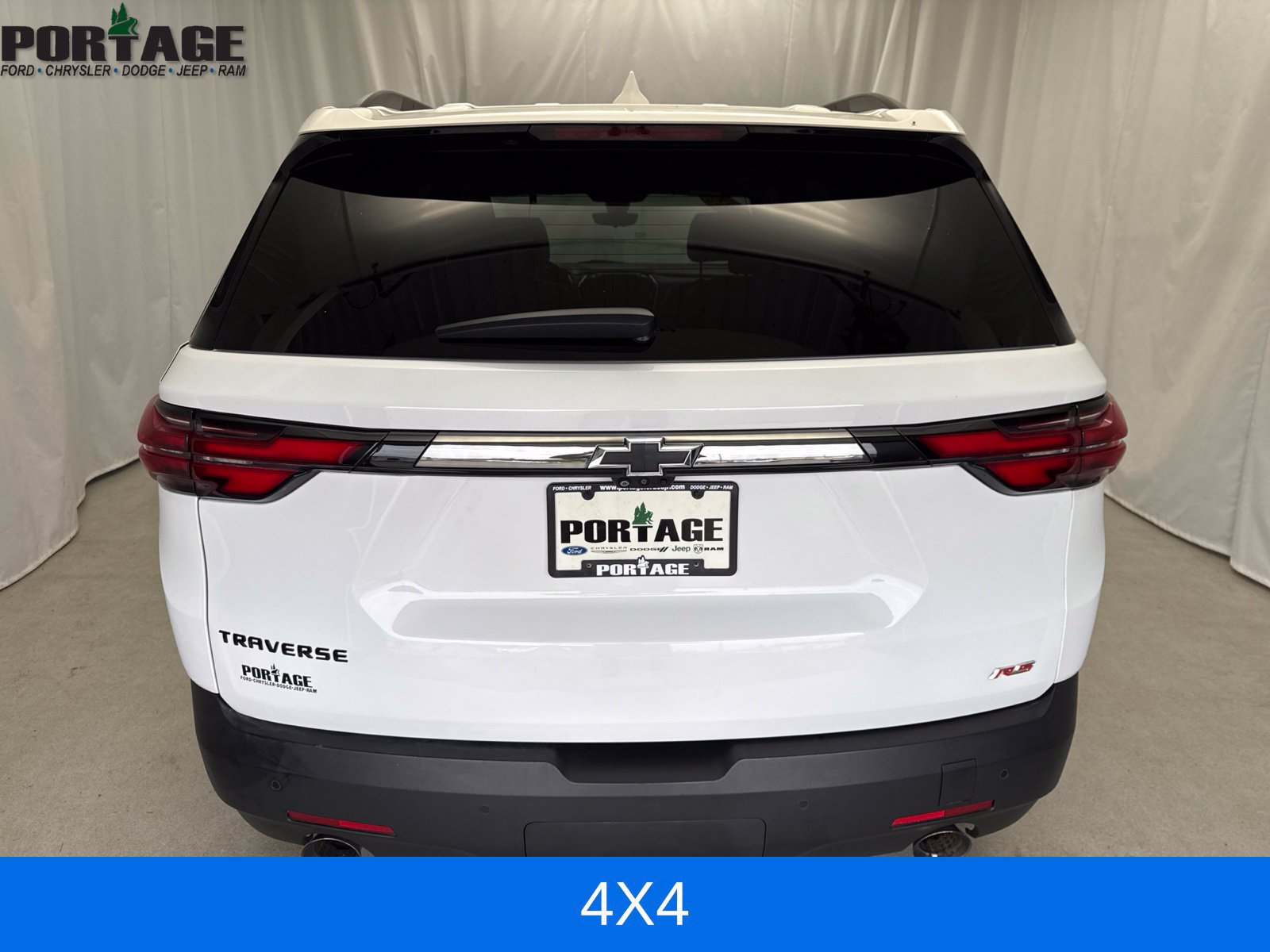 Used 2022 Chevrolet Traverse RS w/ LPO, Floor Liner Package AWD/4WD image 3