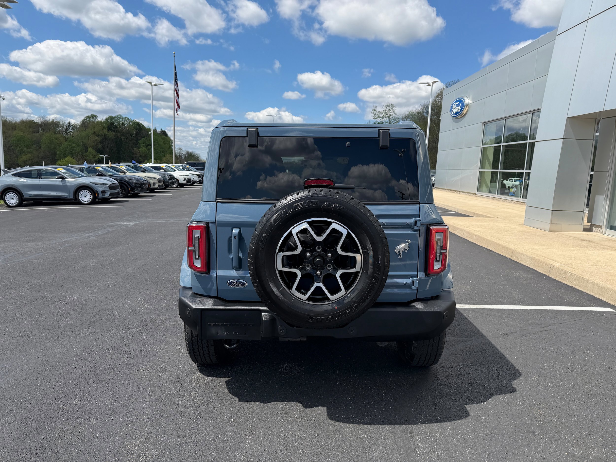 Certified 2025 Ford Bronco Outer Banks AWD/4WD image 4