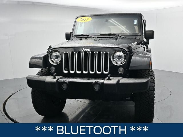 Used 2017 Jeep Wrangler Unlimited Sahara w/ Max Tow Package AWD/4WD image 4