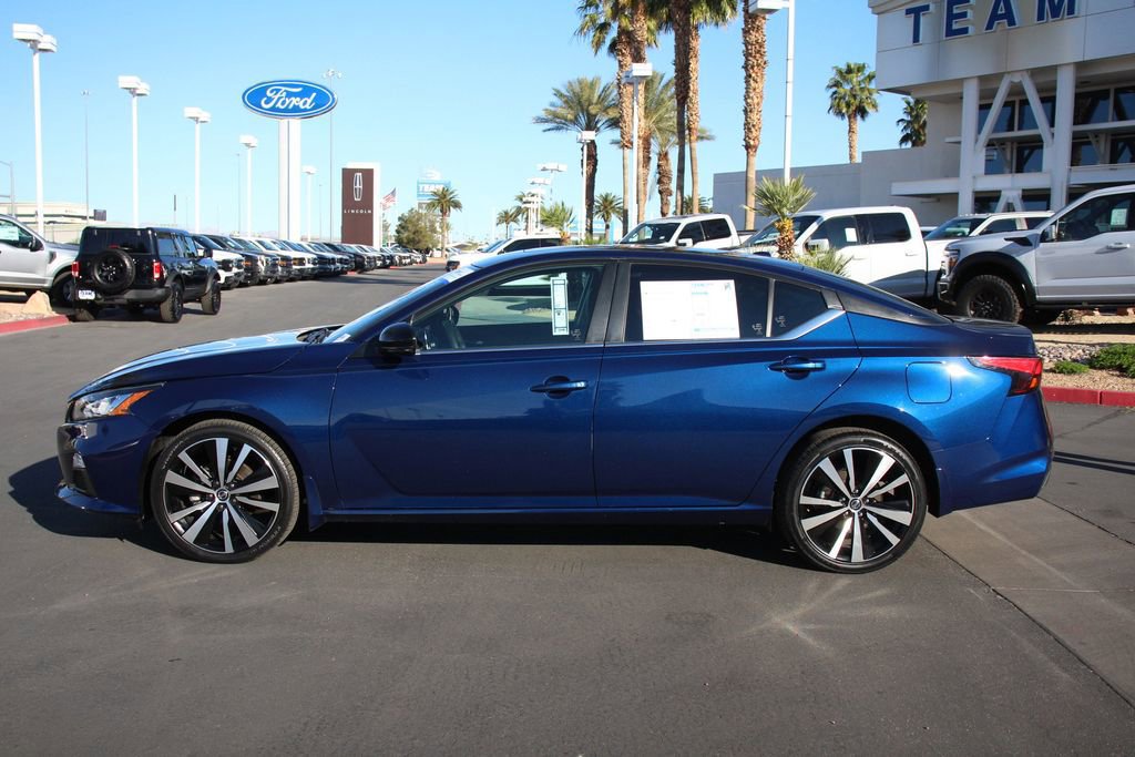 Used 2021 Nissan Altima 2.5 SR w/ SR Premium Package image 4