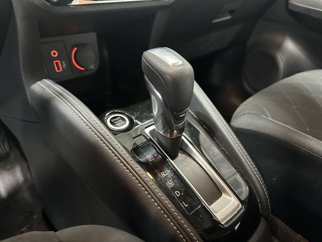 Used 2019 Nissan Kicks SV FWD image 27