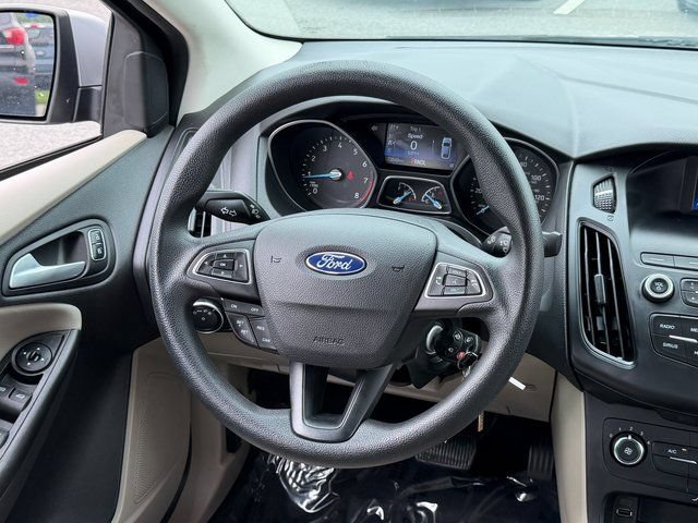 Certified 2018 Ford Focus SE FWD image 18
