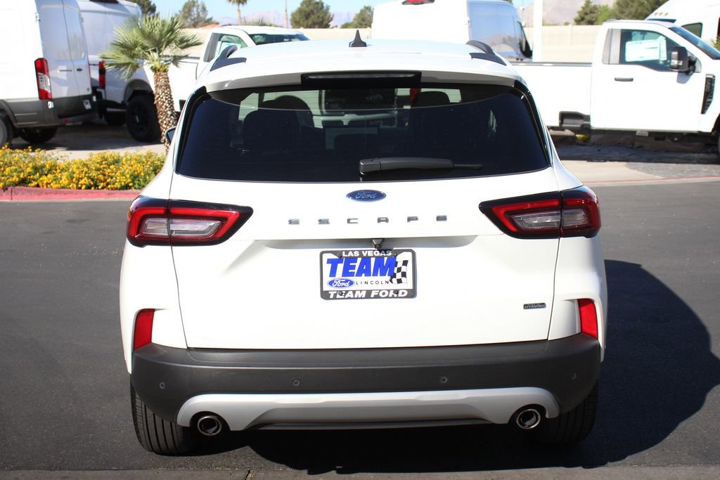 Certified 2023 Ford Escape SE w/ PHEV Premium Package FWD image 7