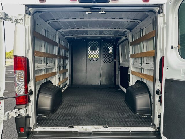 Used 2025 RAM ProMaster 2500 w/ U-Haul Equipment Group FWD image 15