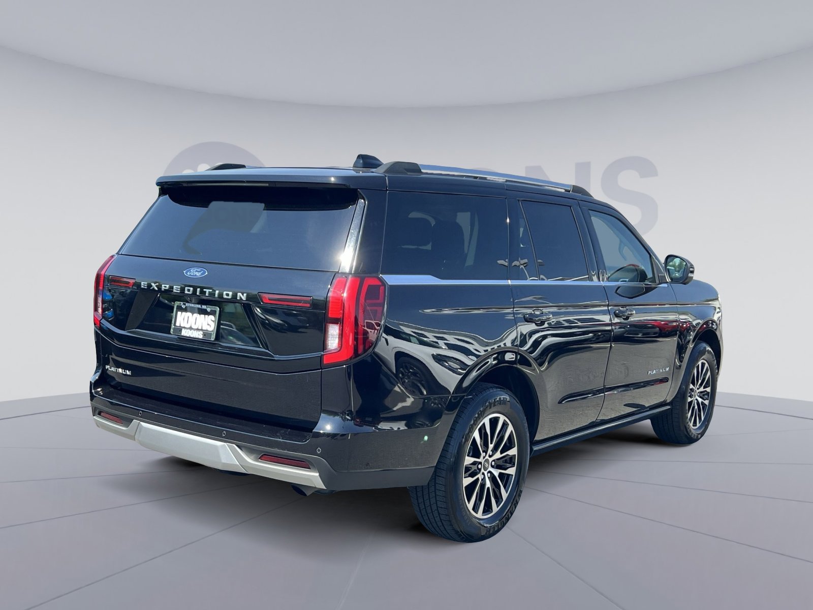 Certified 2025 Ford Expedition Platinum AWD/4WD image 16