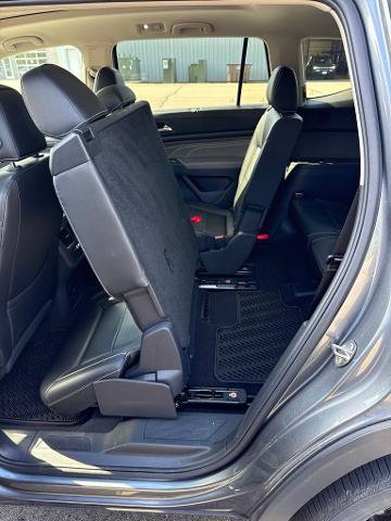 Used 2021 Volkswagen Atlas SE w/ Panoramic Sunroof Package AWD/4WD image 13