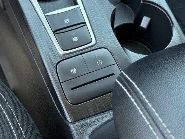 Certified 2024 Ford Escape Active AWD/4WD image 28