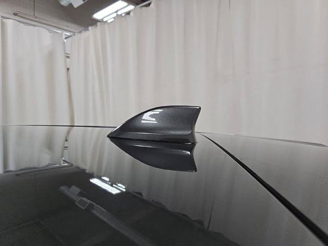 Certified 2018 Ford Edge Titanium w/ Class II Trailer Tow Package AWD/4WD image 31