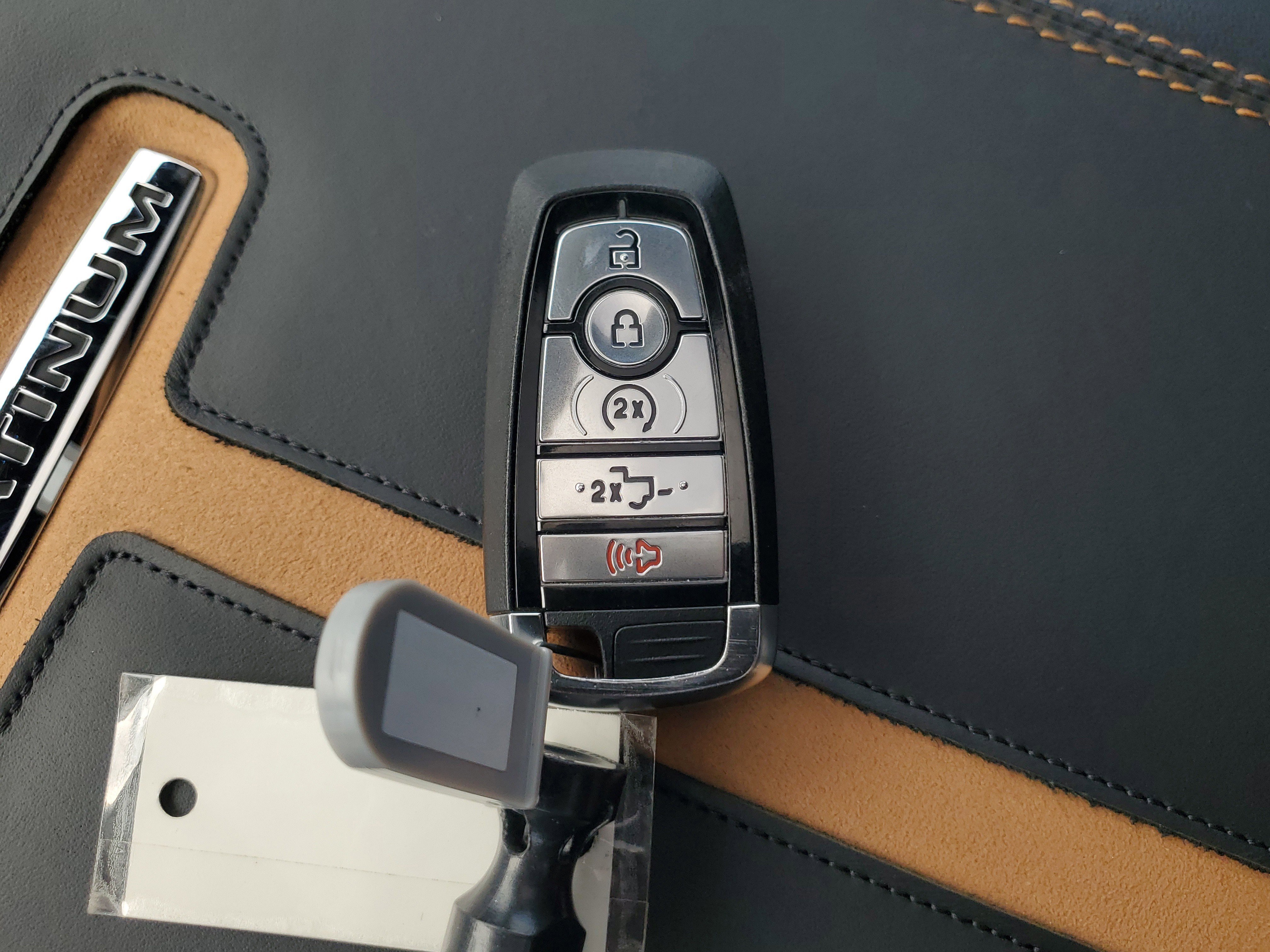 Certified 2024 Ford F350 Platinum w/ FX4 Off-Road Package image 29