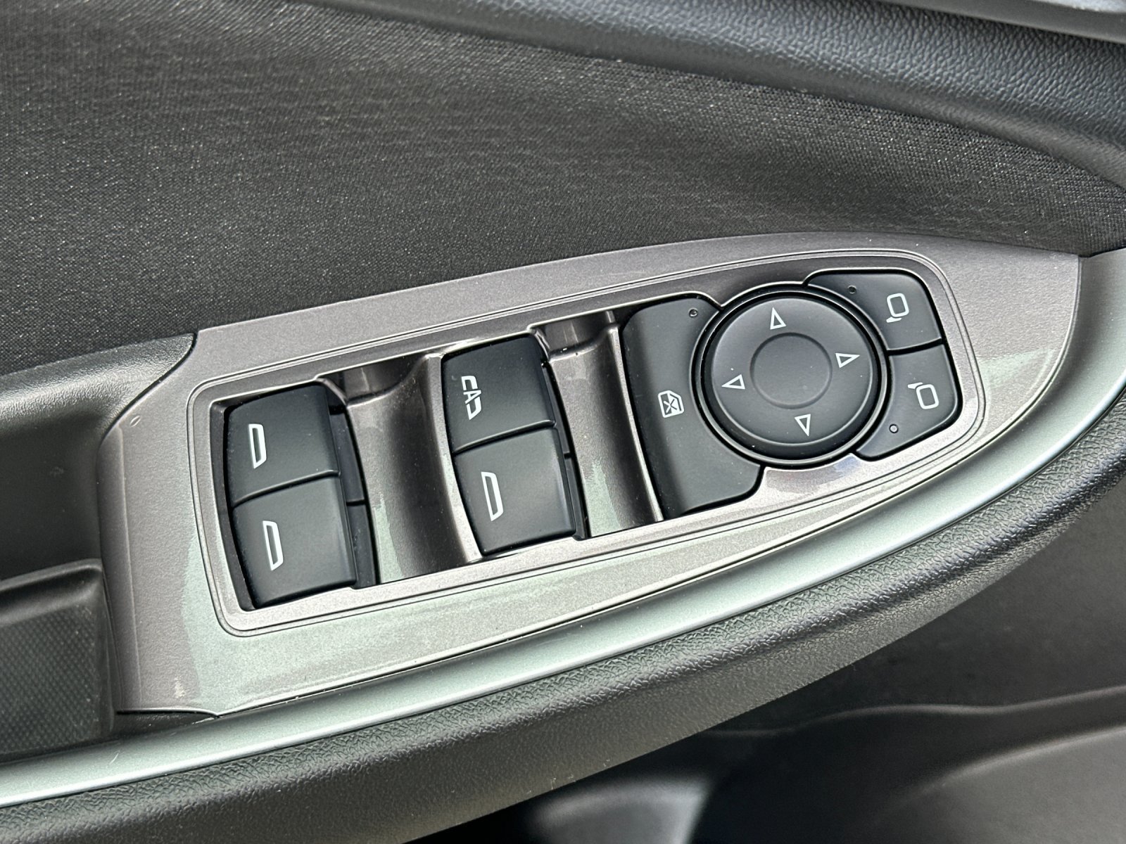 Used 2024 Chevrolet Malibu LT FWD image 11